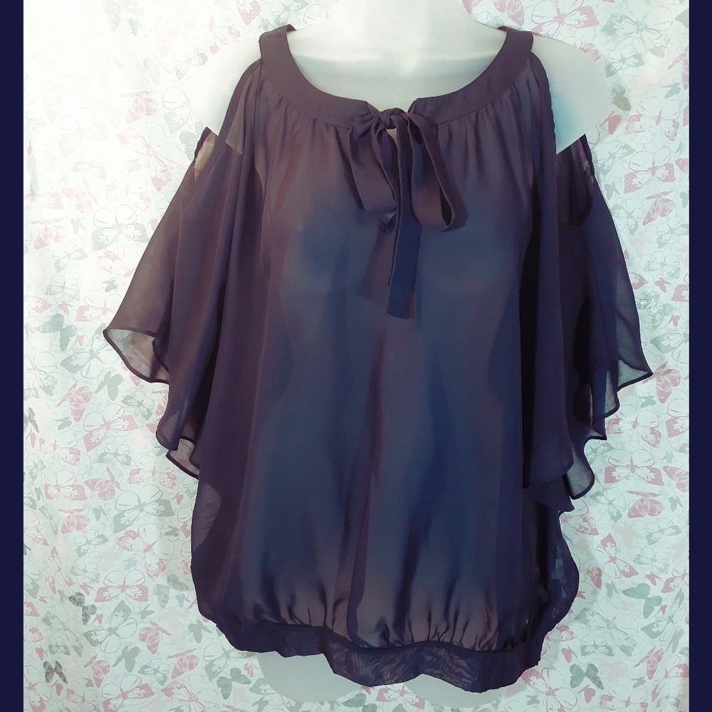 🎉HP🎉Jennifer Lopez Blouse